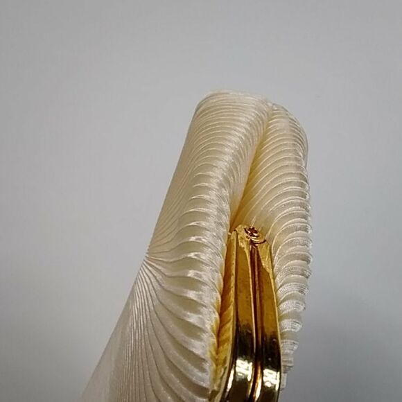 Vintage Handbag & Crossbody Bag - Picture 7 of 15